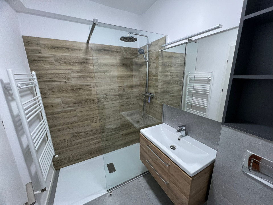 Bloc Nou Apartament cu o camera mobilat centru vechi 