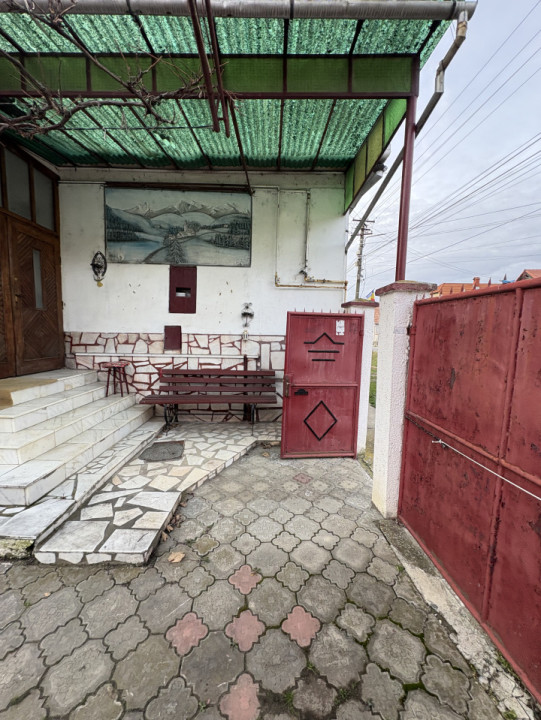 Casa individuala, 6 camere | 2109 mp teren |, localitatea Rusi, judetul Sibiu