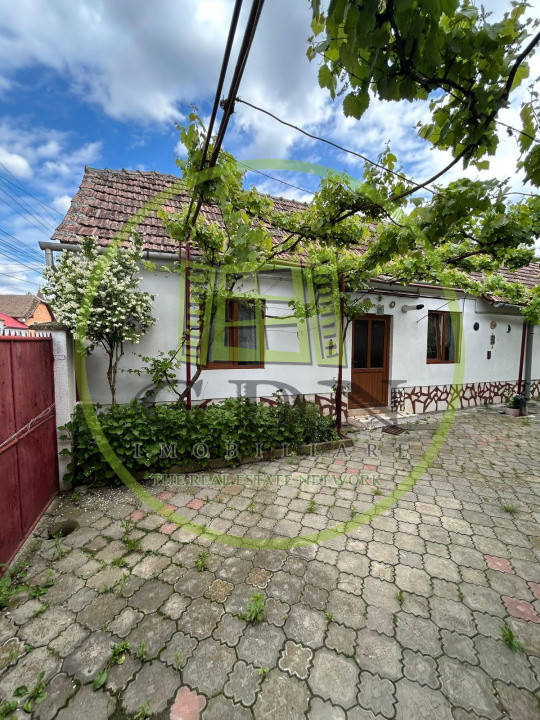 Casa individuala, 6 camere | 2109 mp teren |, localitatea Rusi, judetul Sibiu