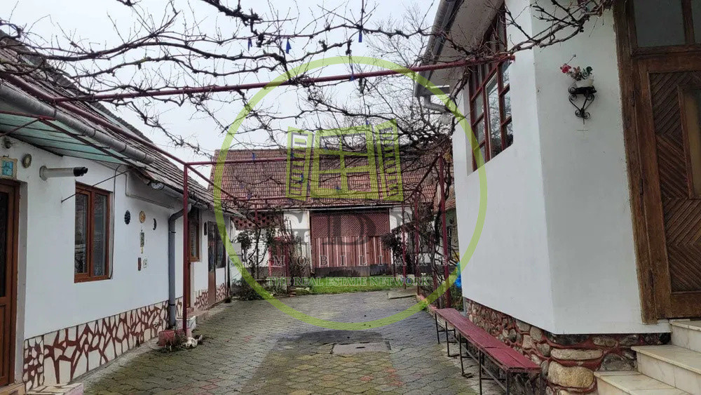 Casa individuala, 6 camere | 2109 mp teren |, localitatea Rusi, judetul Sibiu