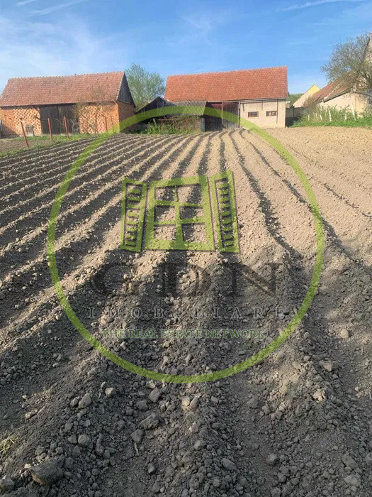 Casa individuala, 6 camere | 2109 mp teren |, localitatea Rusi, judetul Sibiu