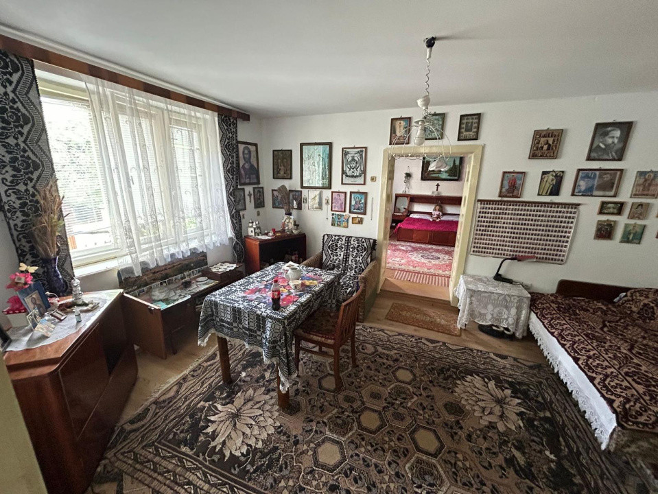 Casa individuala, 6 camere | 2109 mp teren |, localitatea Rusi, judetul Sibiu