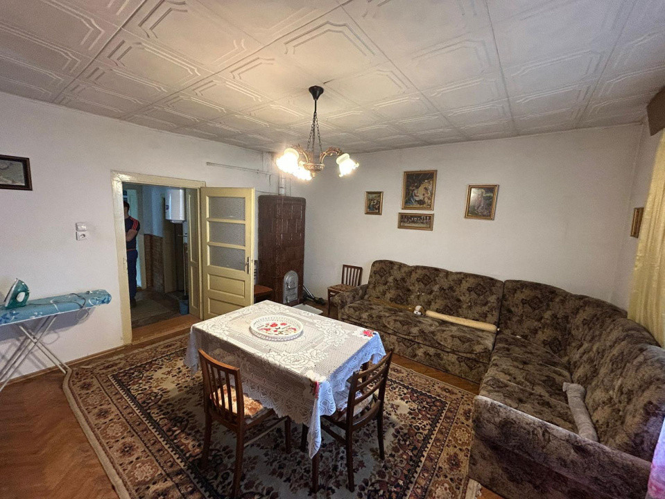 Casa individuala, 6 camere | 2109 mp teren |, localitatea Rusi, judetul Sibiu