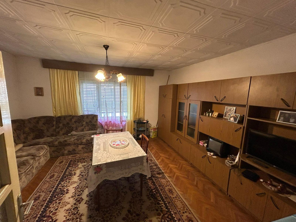 Casa individuala, 6 camere | 2109 mp teren |, localitatea Rusi, judetul Sibiu