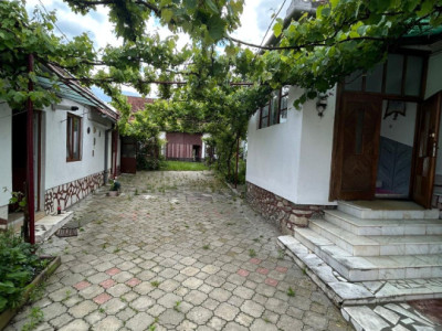 Casa individuala, 6 camere | 2109 mp teren |, localitatea Rusi, judetul Sibiu