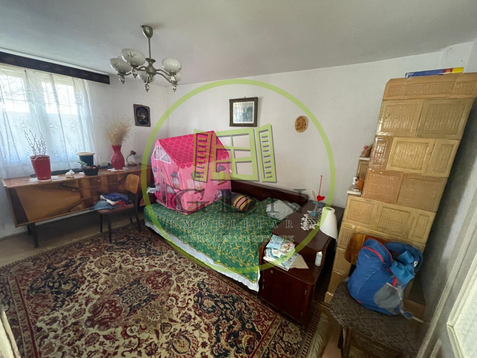 Casă parter bilaterală cu teren de 401mp și toate utilitățile în Catargiu 