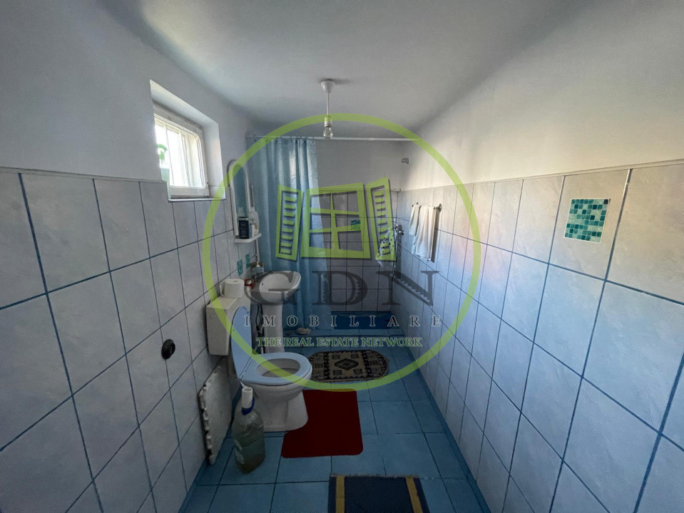 Casă parter bilaterală cu teren de 401mp și toate utilitățile în Catargiu 