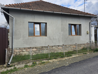 Casă la țară cu 5 camere + teren suprafață 532 mp, Comuna Lunca, Bihor