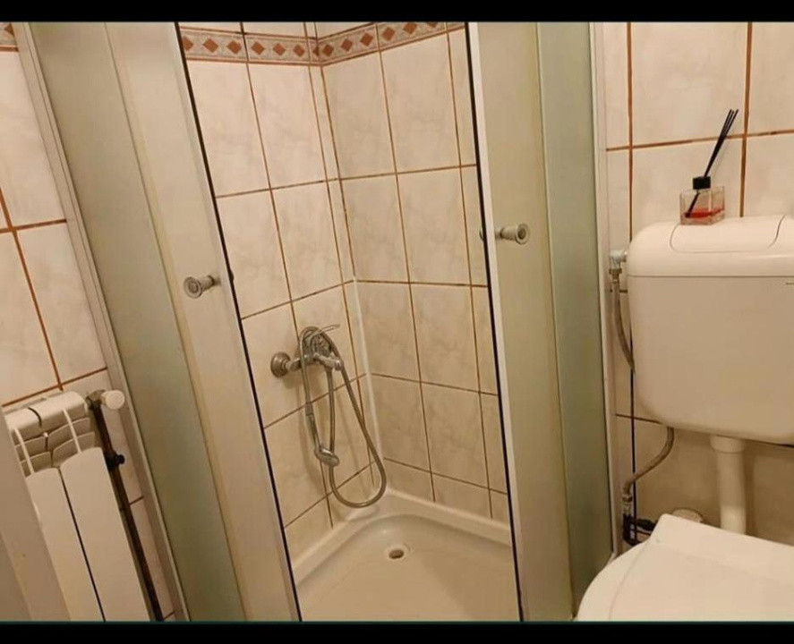 Garsonieră de vânzare în Sibiu- zona Broscărie, complet mobilată și utilata