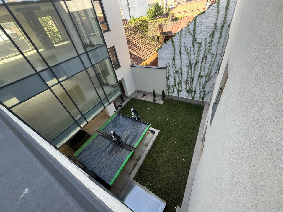 Spații comerciale ultracentrale