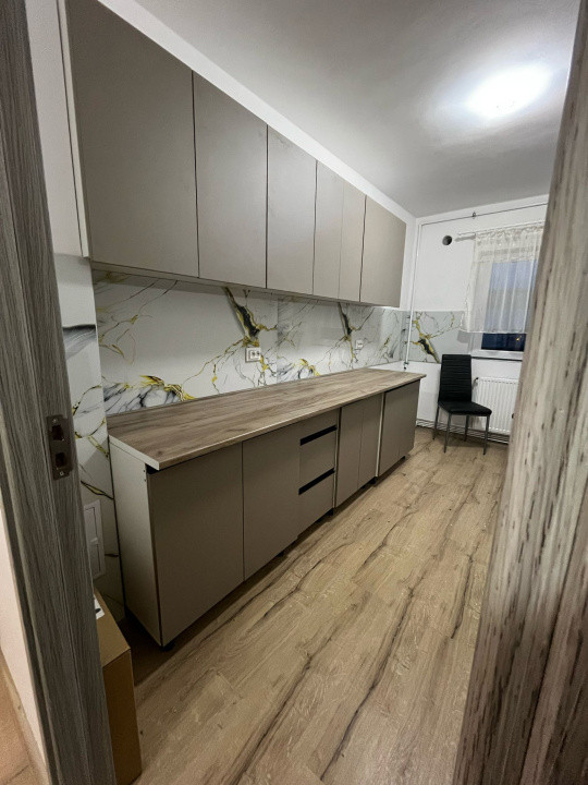 Apartament 4 camere suprafata utila76mp spre inchiriere in Vasile Aron