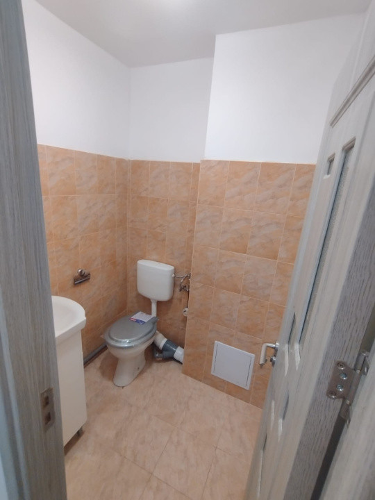 Apartament 4 camere suprafata utila76mp spre inchiriere in Vasile Aron