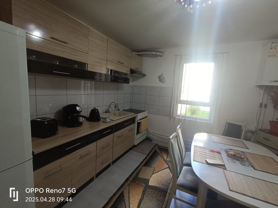 Apartament cu 3 camere și spațiu comercial de vânzare in Reghin str. Făgăraşului