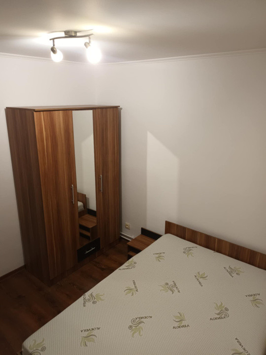 Apartament decomandat , 3 camere , 57 mp , Vasile Aaron