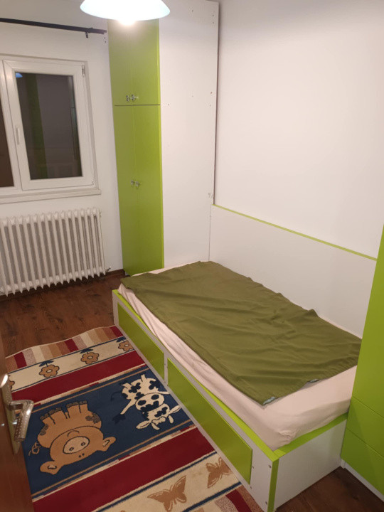 Apartament decomandat , 3 camere , 57 mp , Vasile Aaron