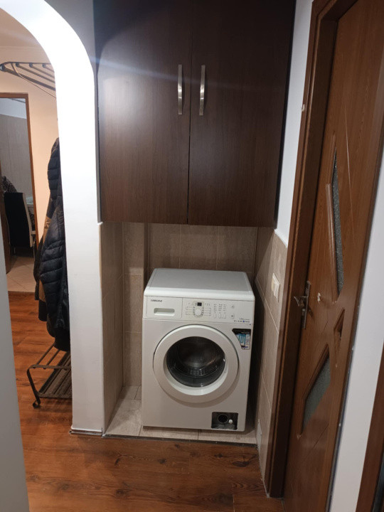 Apartament decomandat , 3 camere , 57 mp , Vasile Aaron