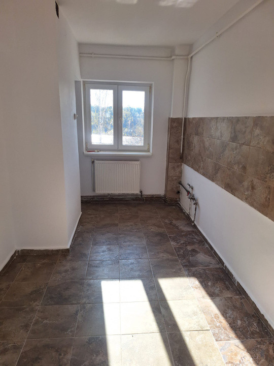 Apartament cu 2 camere de inchiriat , 56 mp , Zona Valea Aurie