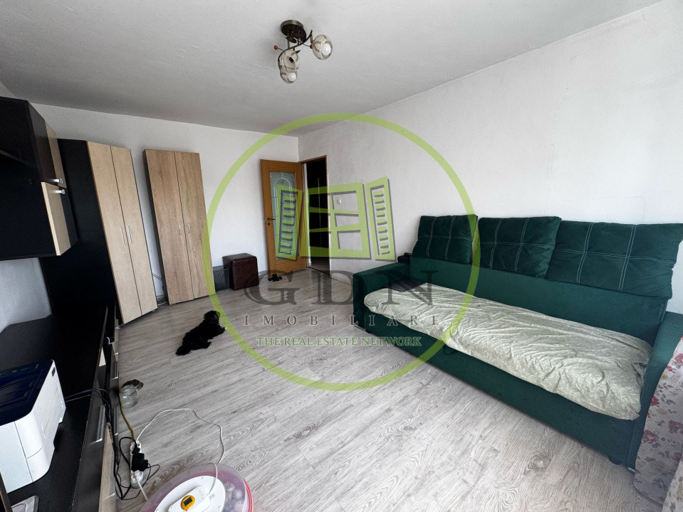 Apartament 2 camere, decomandat, 56mp., Rovine, zona Parculet Rovine 