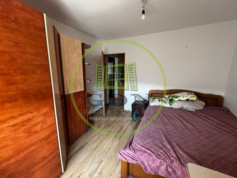 Apartament 2 camere, decomandat, 56mp., Rovine, zona Parculet Rovine 