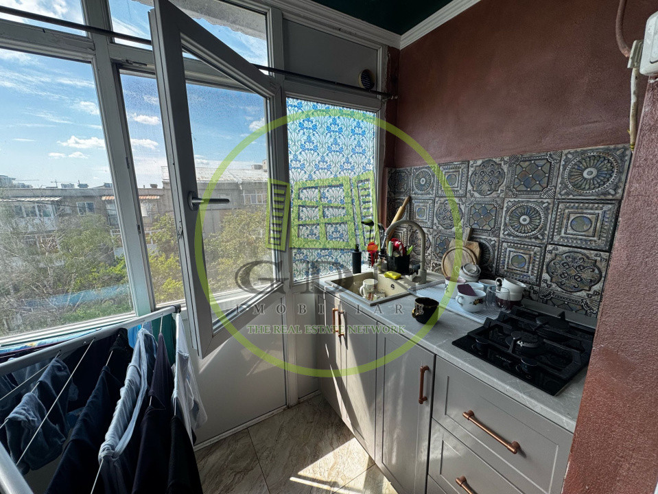 Apartament 2 camere, decomandat, 56mp., Rovine, zona Parculet Rovine 