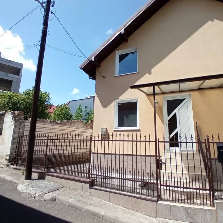 Casa mare de inchiriat in zona ultracentrala!