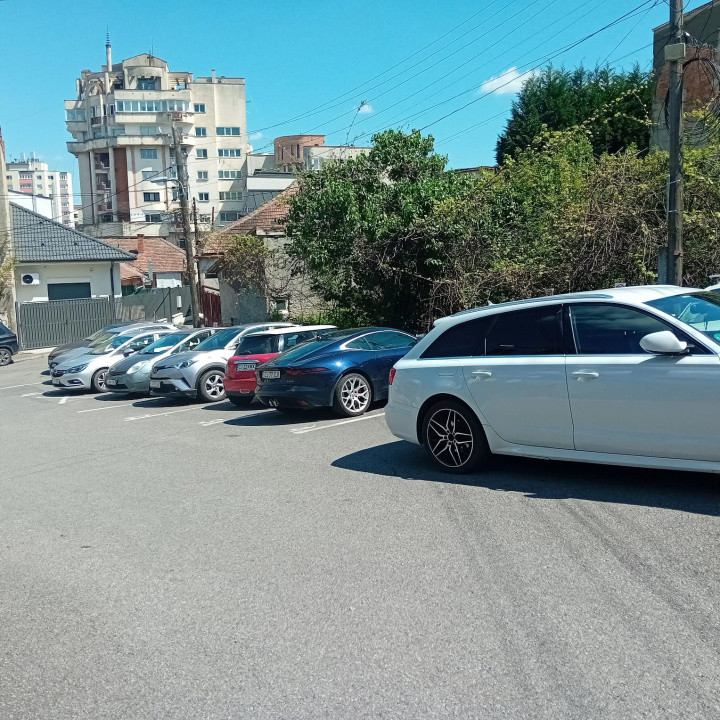 Casa mare de inchiriat in zona ultracentrala!