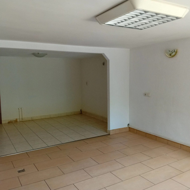 Casa mare de inchiriat in zona ultracentrala!