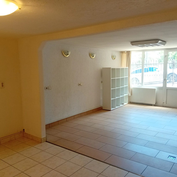 Casa mare de inchiriat in zona ultracentrala!