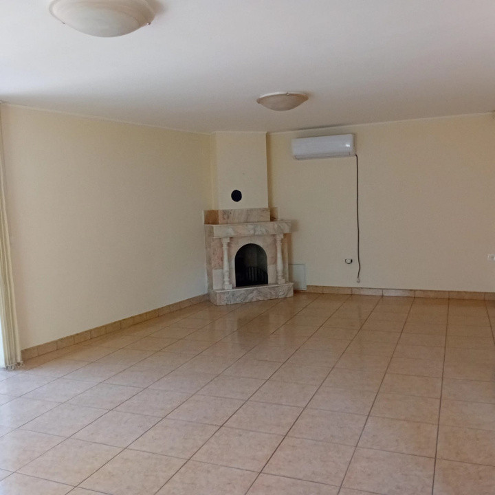 Casa mare de inchiriat in zona ultracentrala!