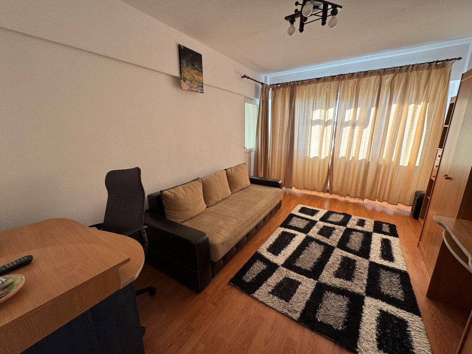 Apartament 3 camere, decomandat, 72mp, cartier 1 Mai, zona Scoala 36