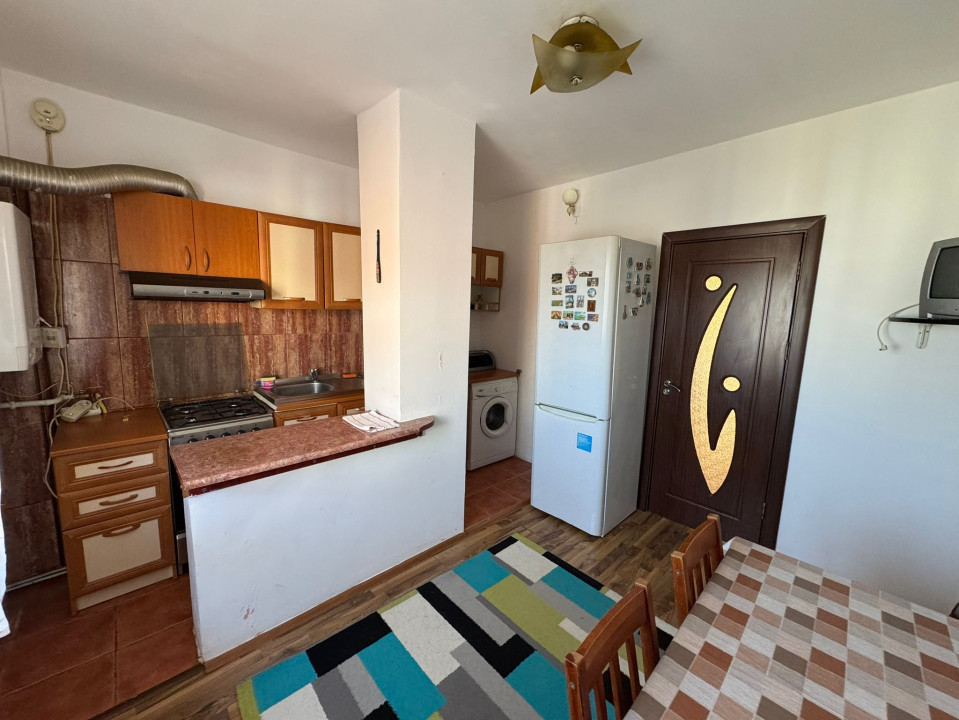 Apartament 3 camere, decomandat, 72mp, cartier 1 Mai, zona Scoala 36