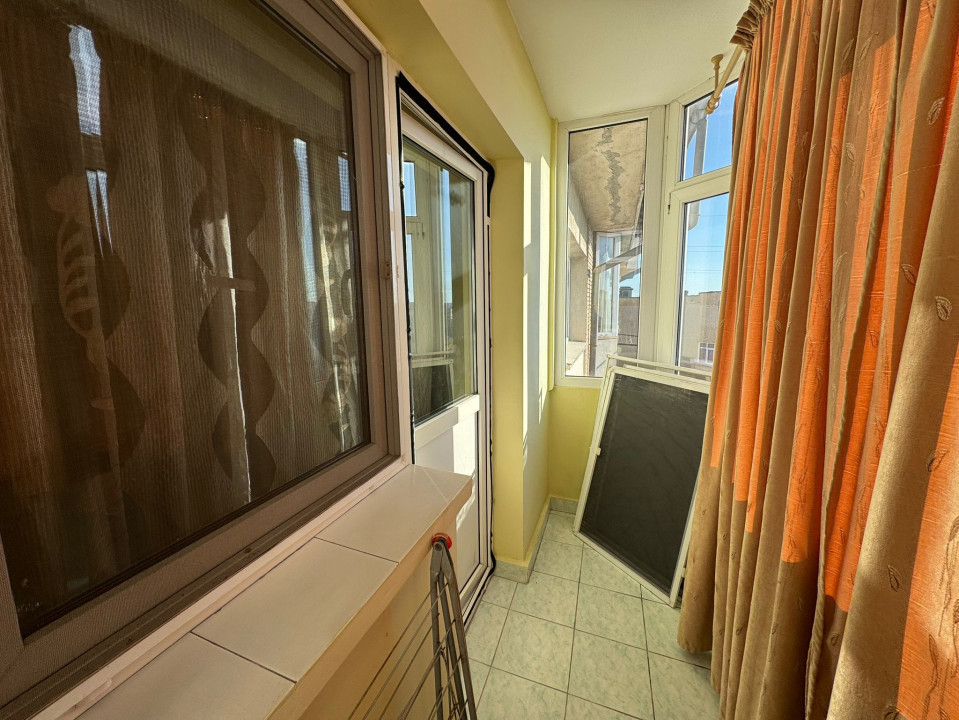 Apartament 3 camere, decomandat, 72mp, cartier 1 Mai, zona Scoala 36