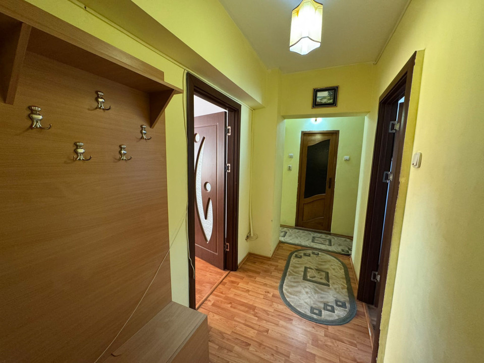 Apartament 3 camere, decomandat, 72mp, cartier 1 Mai, zona Scoala 36