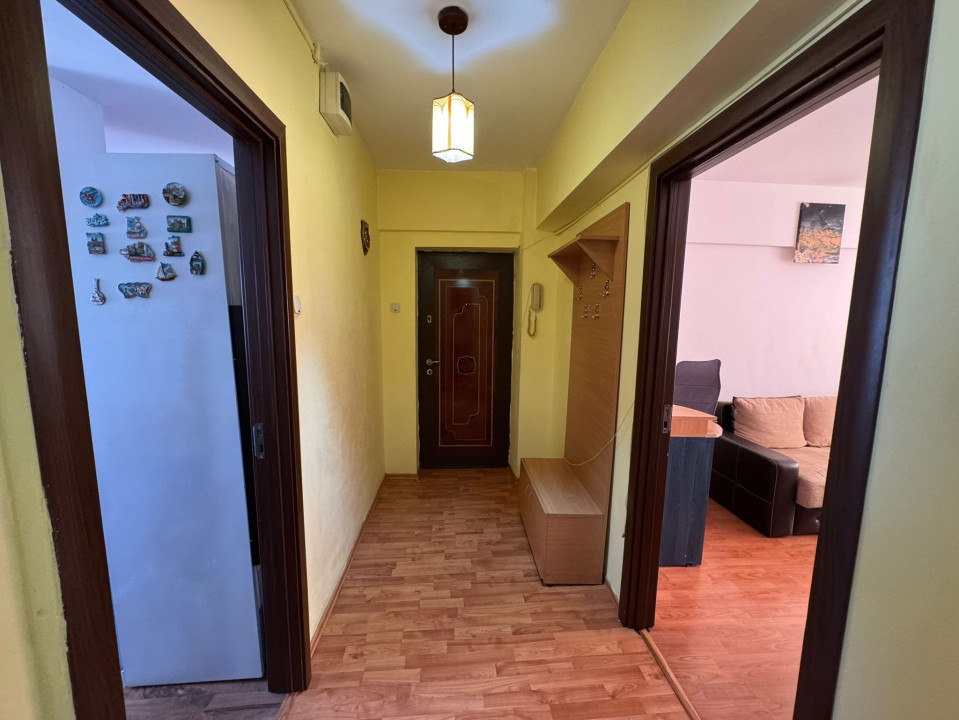 Apartament 3 camere, decomandat, 72mp, cartier 1 Mai, zona Scoala 36