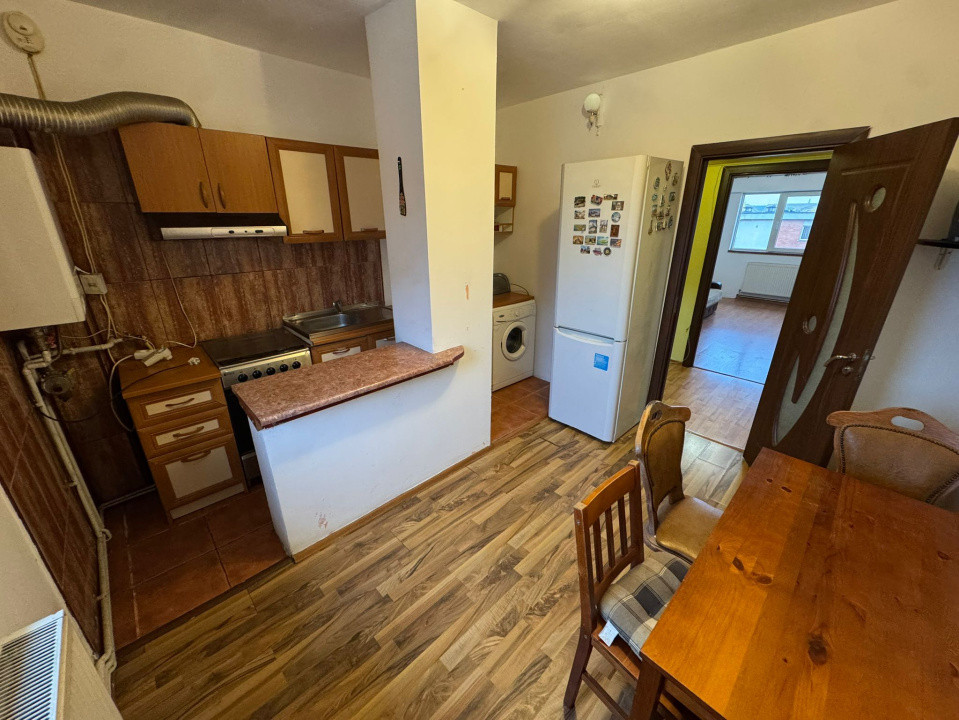 Apartament 3 camere, decomandat, 72mp, cartier 1 Mai, zona Scoala 36