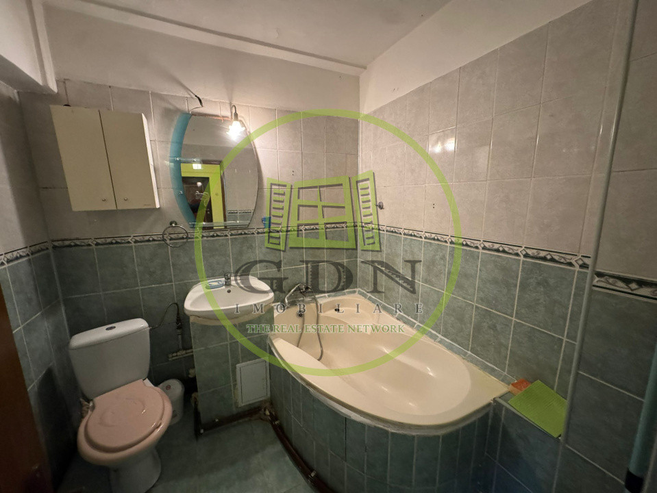 Apartament 3 camere, decomandat, 72mp, cartier 1 Mai, zona Scoala 36