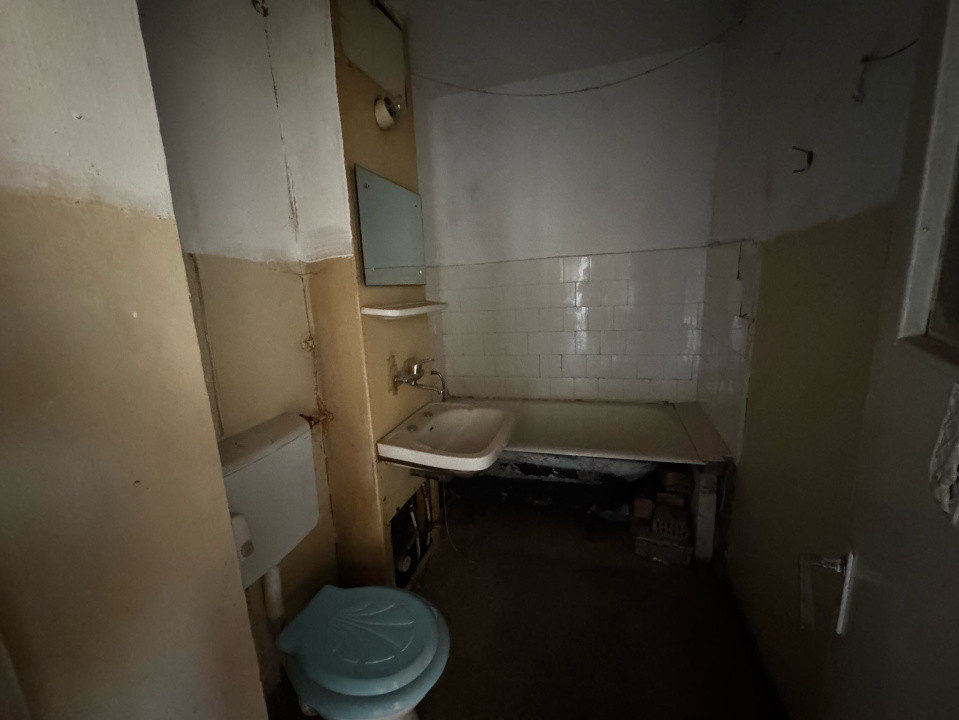 Apartament 2 camere, semidecomandat, 53mp, Rovine, zona Profi