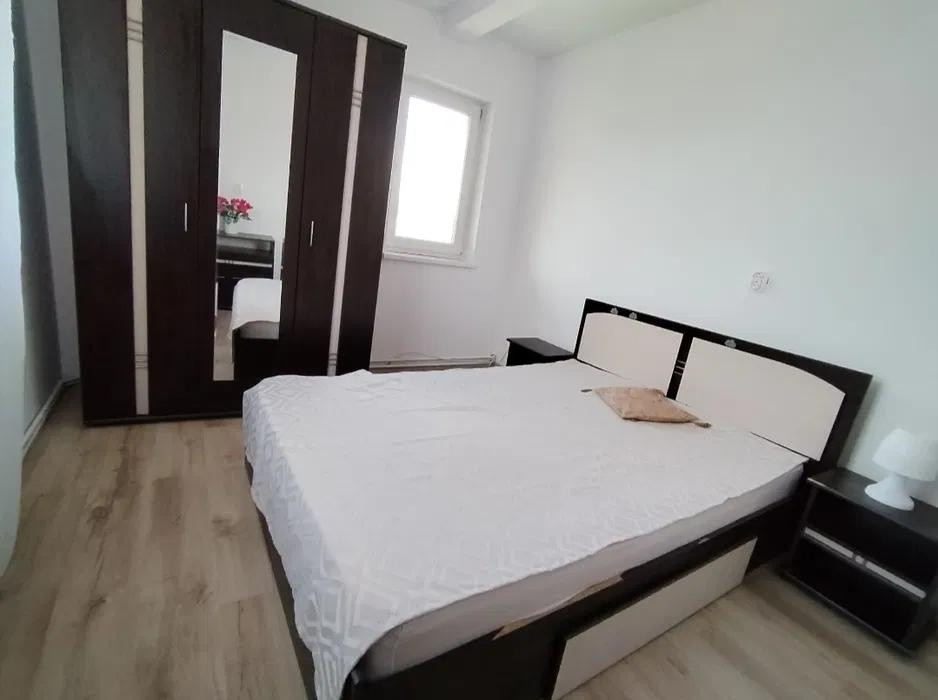 Închiriere apart în vilă, 100 mp., mobilat, 4 cam., Gruia, 650 Eur
