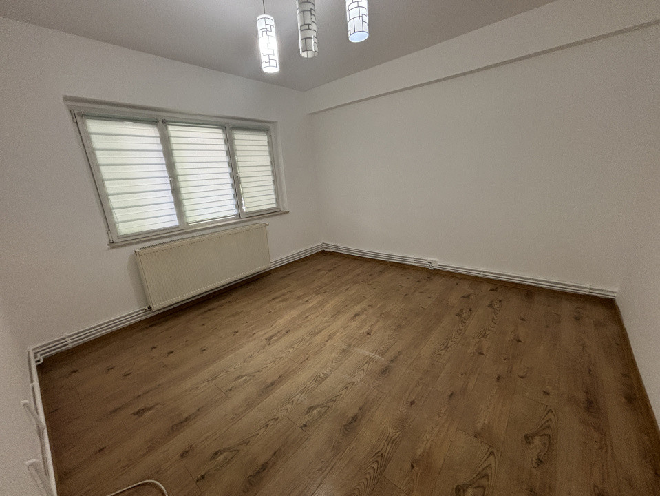 Apartament 3 camere cu extindere , strada Petru Rares!! 
