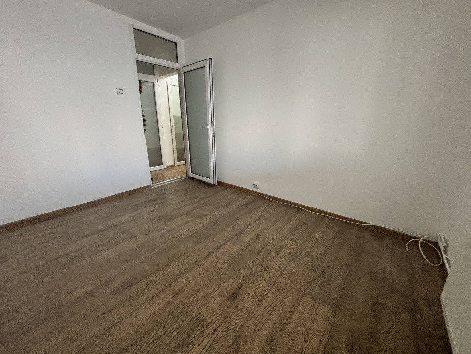 Apartament 3 camere cu extindere , strada Petru Rares!! 