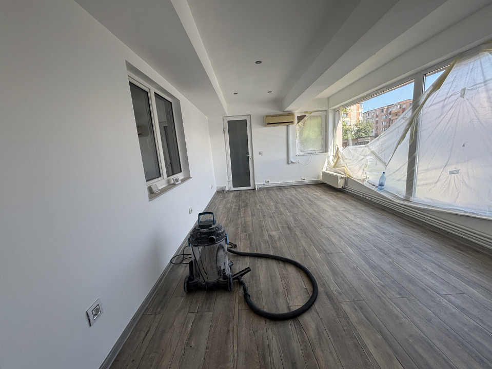 Apartament 3 camere cu extindere , strada Petru Rares!! 