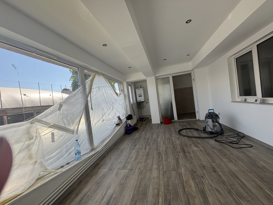 Apartament 3 camere cu extindere , strada Petru Rares!! 