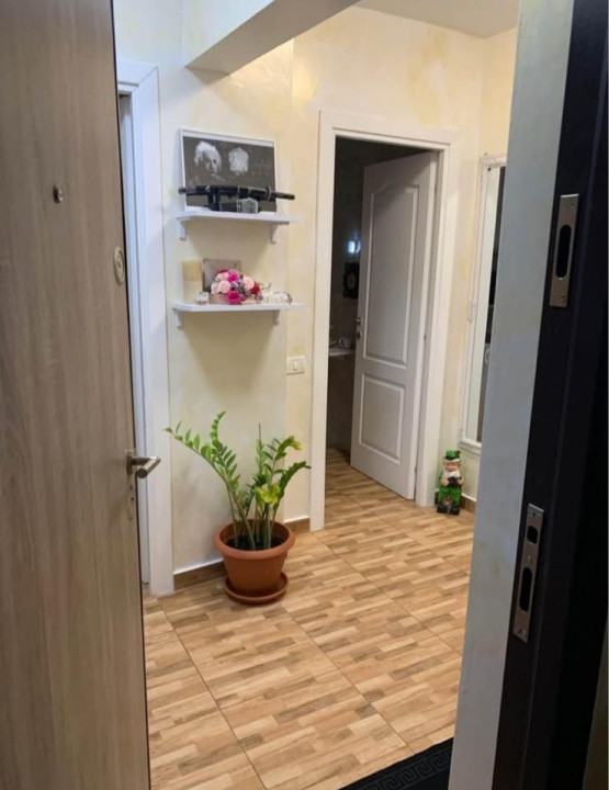 APARTAMENT DE VANZARE, 3 CAM, ET 4/4