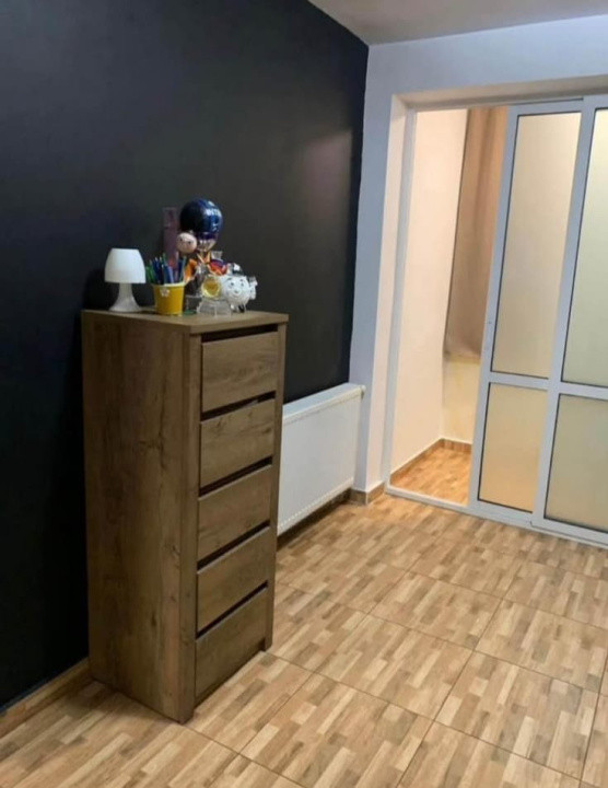 APARTAMENT DE VANZARE, 3 CAM, ET 4/4