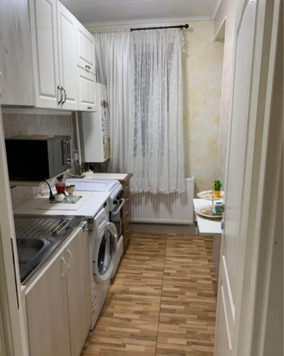 APARTAMENT DE VANZARE, 3 CAM, ET 4/4