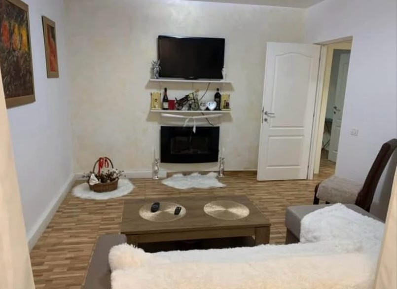 APARTAMENT DE VANZARE, 3 CAM, ET 4/4