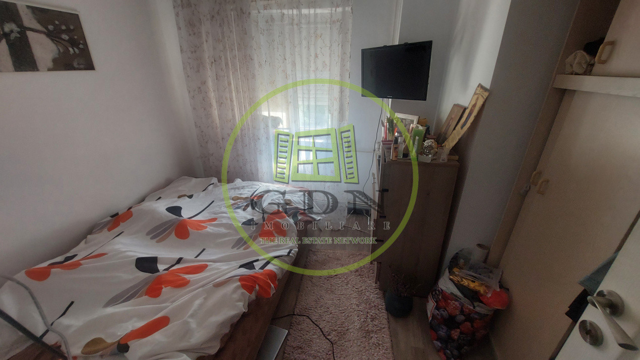 Garsoniera decomandata, etajul 4, cartier George Enescu 