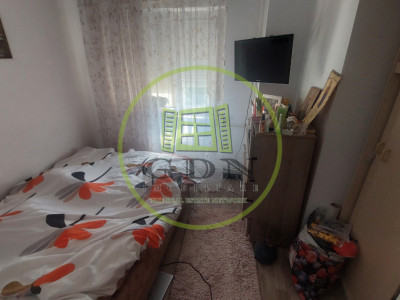 Garsoniera decomandata, etajul 4, cartier George Enescu 