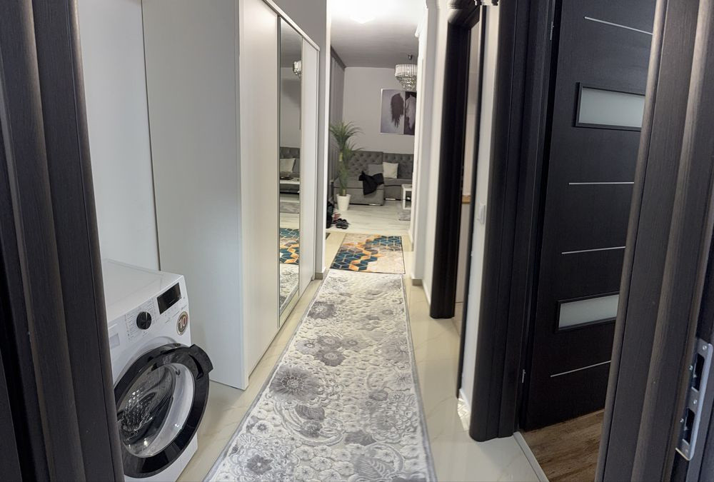 Apartament modern de inchiriat , 70mp , zona Lazaret , loc de parcare privat 