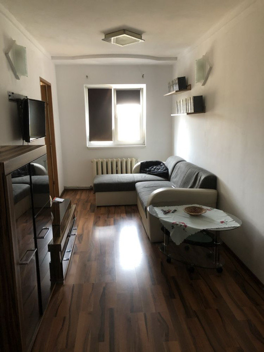Apartament decomandat de inchiriat - 70 mp - zona Valea Aurie